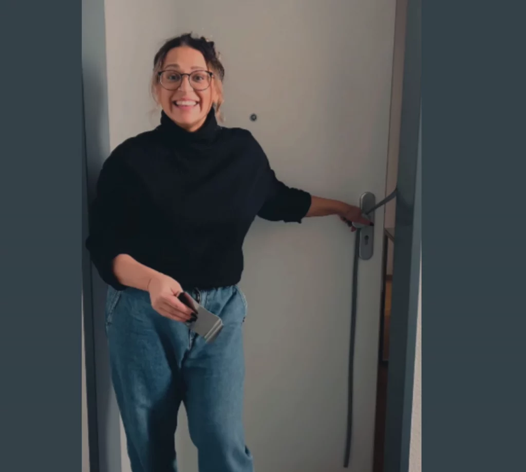 Der-Experte-offnet-das-Turschloss